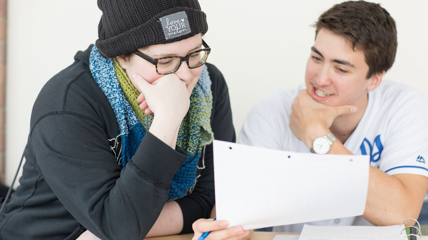 students meet to discuss classes