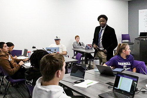 Students in a kinesiology class with Prof. Kanibya