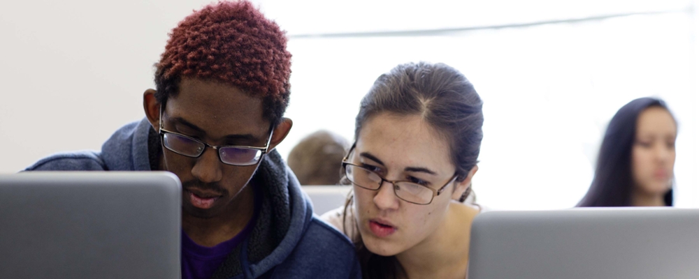 Students work together in a class